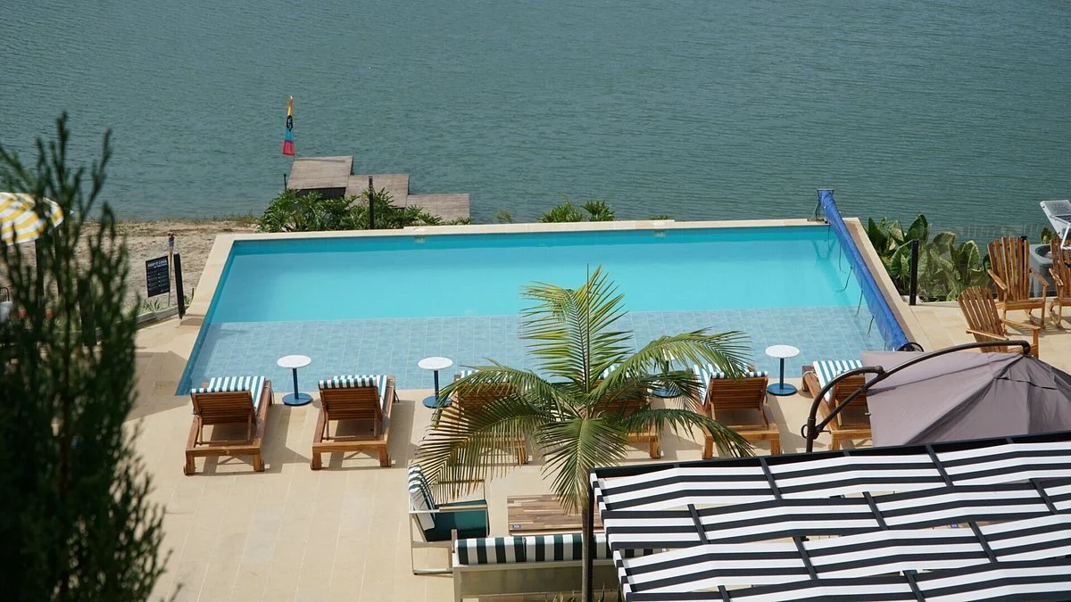 Hotel Loma Encantada 5 estrellas en Guatapé con vista panorámica al embalse